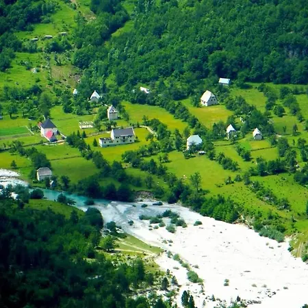 Πανσιόν Kroni Theth